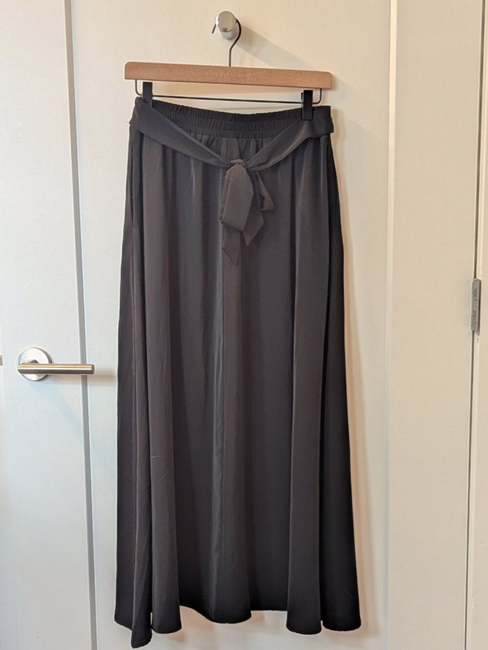 Flowy Black Casual Maxi Skirt Elastic Waist Tie Detail - SIZE MEDIUM